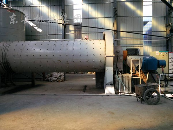 加氣混凝土砌塊設(shè)備球磨機(jī)